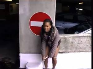 Click to play video Naughty ebony peeing on the streets