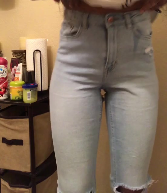 Jeans Pissing