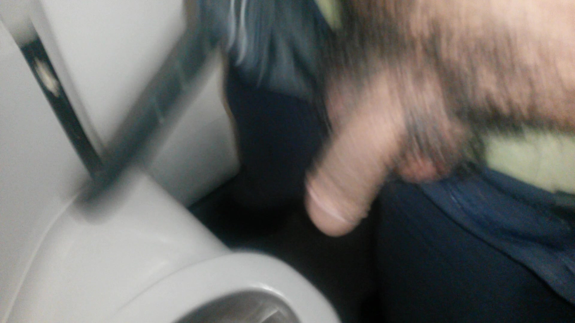 Click to play video 20131130 Airplane Piss