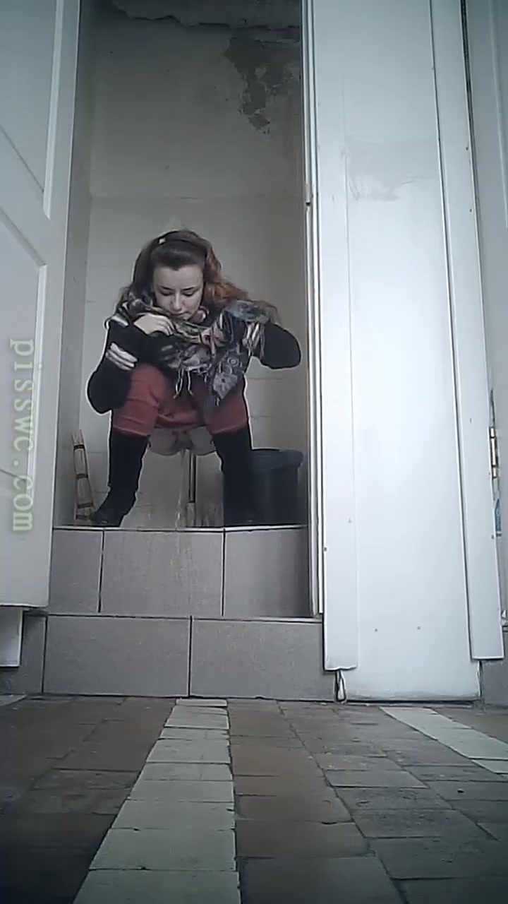 Click to play video Desperate redhead misses the toilet