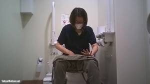 Click to play video Japanese Desperate Toilet