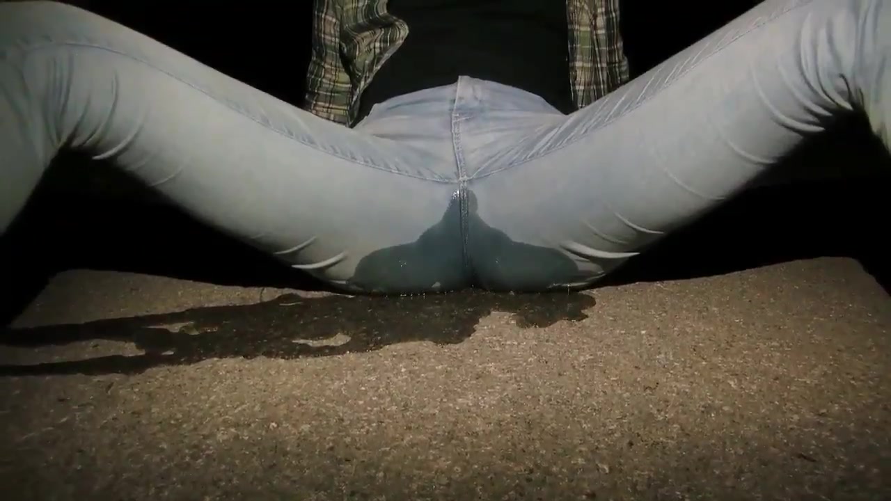 Click to play video My outdoor piss in jeans in underground public
