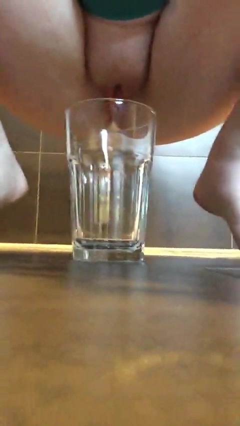 Click to play video femaleshemale pee jorgosalmani chubby - wet - horny Overflowing a