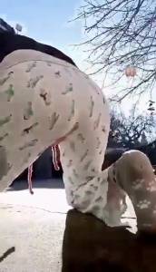 Click to play video Outdoor big pee