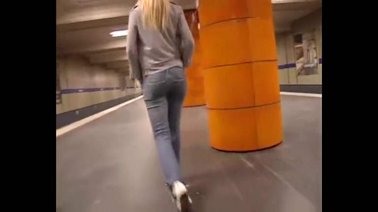 Click to play video Annette Pissing at the train station